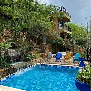  Hotel Akela Gaira